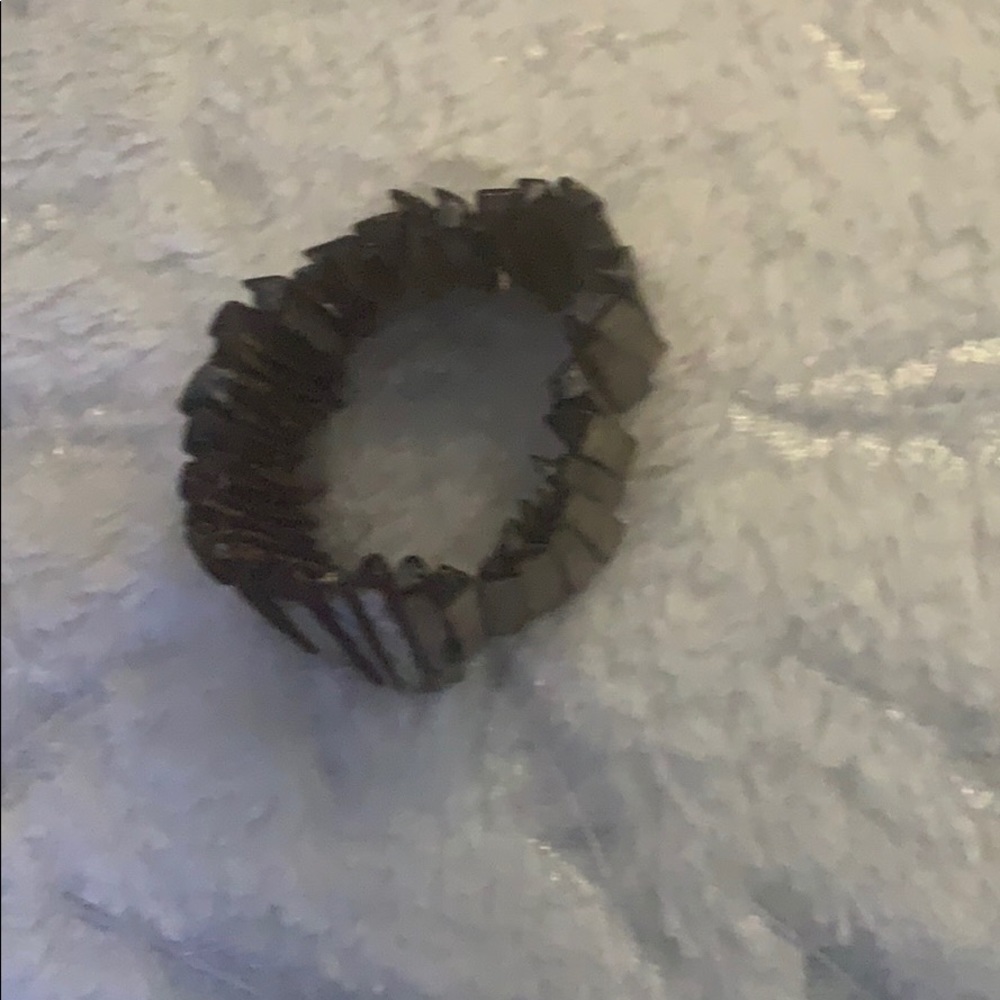 ✌🏽Beautiful Stretch 🏖Sea Shell bangle bracelet - Picture 3 of 4
